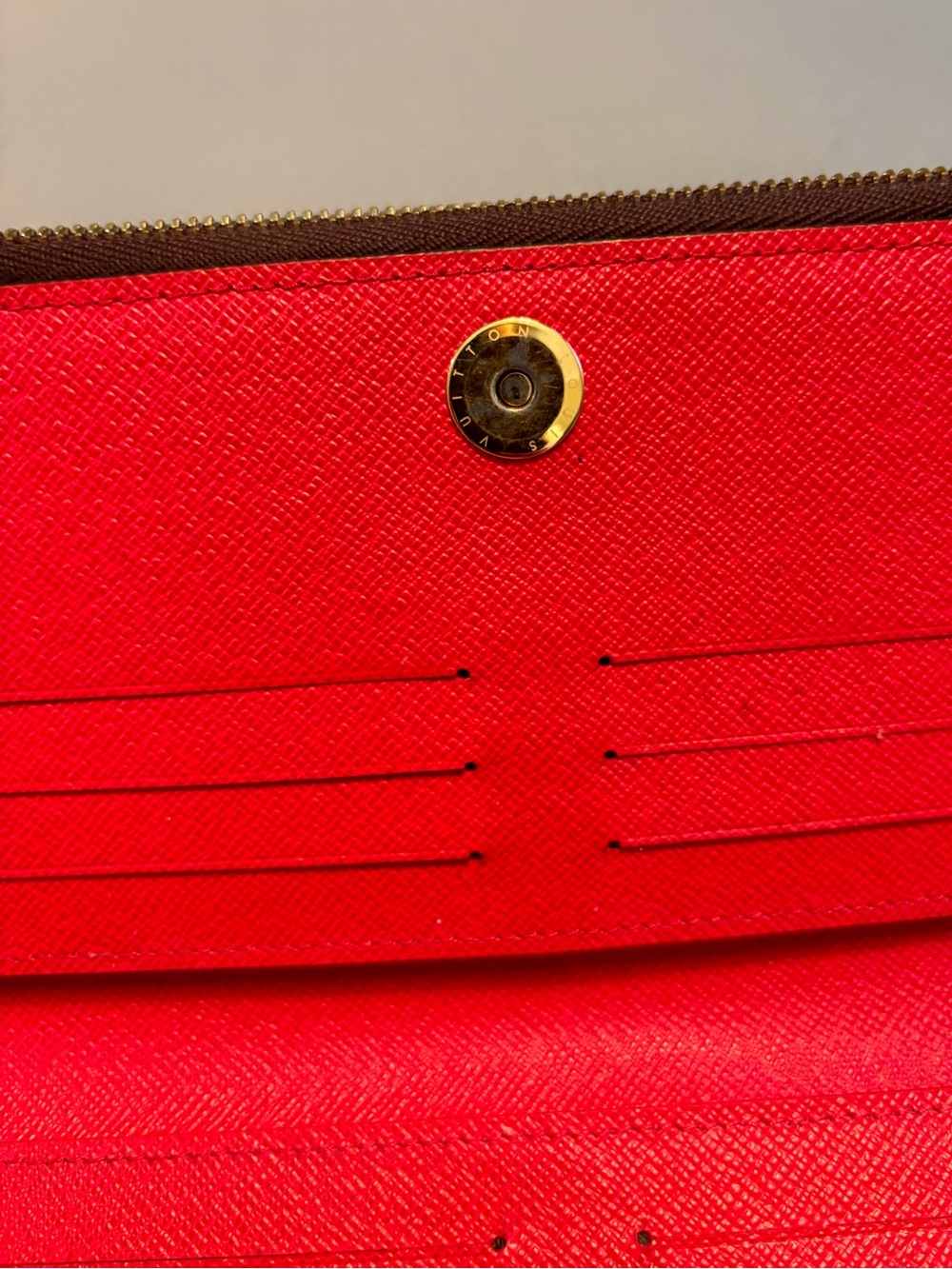 Louis Vuitton Adele Canvas Monogram Zip Wallet with Poppy Red Interior - Discont - Picture 5 of 11
